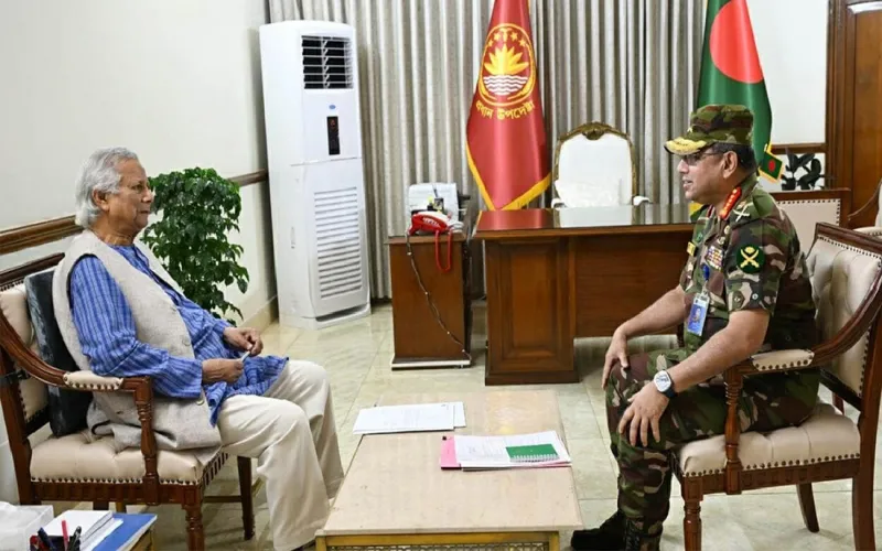 অন্তর্বর্তী সরকারকে পূর্ণ সহযোগিতার আশ্বাস সেনাপ্রধানের