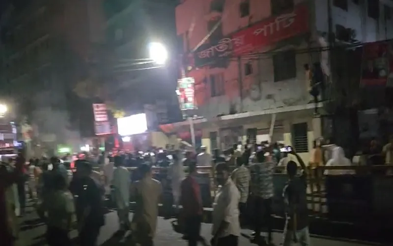 কাকরাইলে জাতীয় পার্টির কার্যালয়ে ভাঙচুর ও অগ্নিসংযোগ