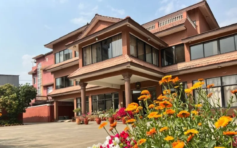 নেপালে প্রধানমন্ত্রীর পদত্যাগ, বাংলাদেশিদের বাইরে না যাওয়ার পরামর্শ