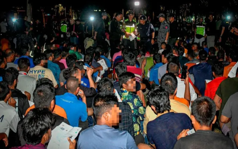 মালয়েশিয়ায় অভিযানে ১৫০ বাংলাদেশি আটক