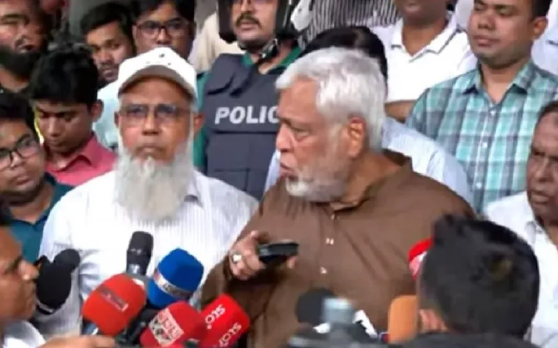 নিহতের পরিবারকে ৫ লাখ টাকা ক্ষতিপূরণের ঘোষণা রেল উপদেষ্টার