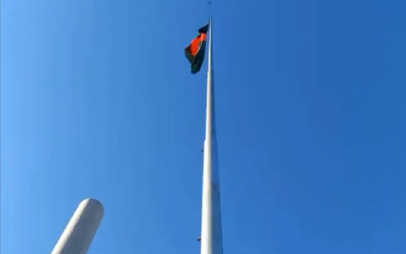 পঞ্চগড়ে দেশের সর্বোচ্চ উচ্চতায় উড়লো লাল-সবুজের পতাকা