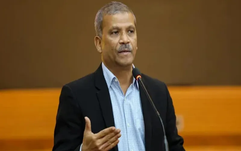 দেড় বছরের কাজের হিসেব দিলেন আসিফ নজরুল