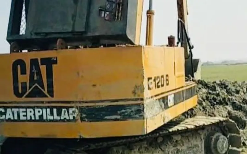 কোম্পানীগঞ্জে ভেকু চালককে পিটিয়ে ৫ লাখ টাকা চাঁদা দাবি।