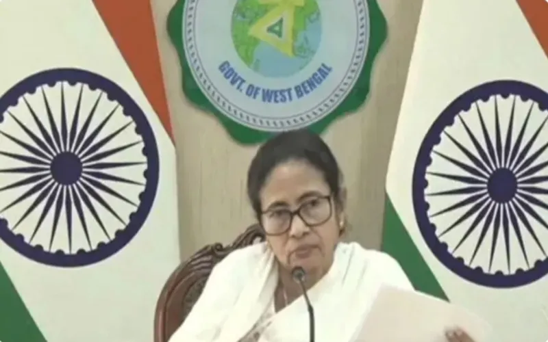 বাংলাদেশের শান্তিপূর্ণ নির্বাচন দেখে আক্ষেপ মমতা ব্যানার্জীর