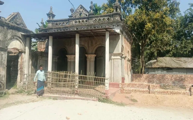 কুড়িগ্রাম উলিপুরে ঐতিহ্যবাহী ২ মন্দিরের মূর্তিসহ পূজার সামগ্রী চুরি