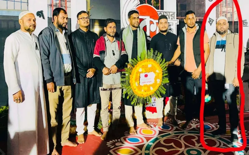 প্রশাসনের উপস্থিতিতে শহীদ মিনারে জুতা পায়ে ওঠার অভিযোগ: অতঃপর তুমুল আলোচনা