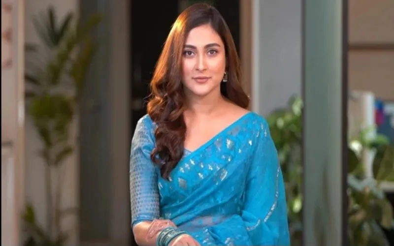 ১৪ বোতল মদসহ আটকের ঘটনায় মুখ খুললেন মেহজাবীন চৌধুরী