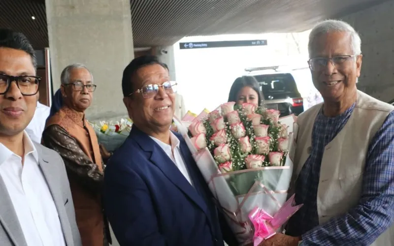 আপন কাজে ফিরলেন ড. ইউনূস