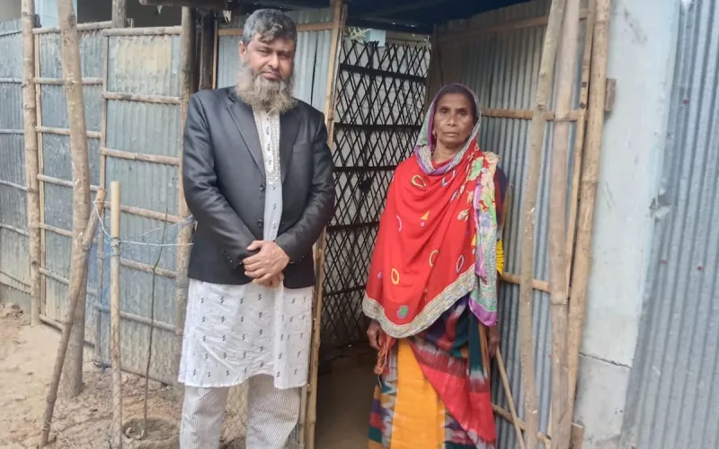 তারাগঞ্জে সুদের টাকার জন্য গৃহবধূর ঘরে তালা : ইউএনও’র হস্তক্ষেপে মুক্ত সামিরা