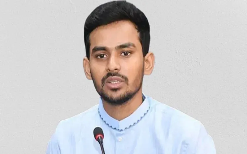 বিএনপি সব জায়গায় বিনাভোটের মেয়র দিচ্ছে: আসিফ মাহমুদ