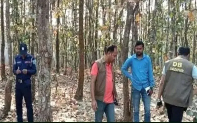 গাজীপুরে শালবন থেকে অজ্ঞাত ব্যক্তির অর্ধগলিত মরদেহ উদ্ধার