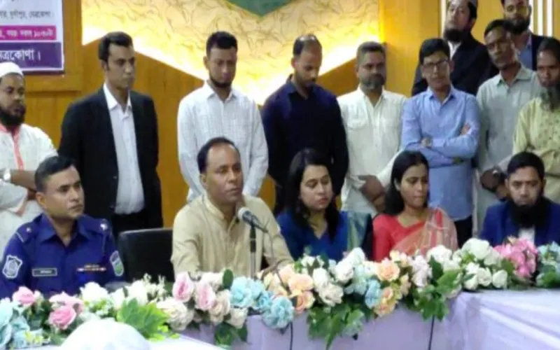 দুর্গাপুরে প্রশাসনের সঙ্গে ভূমি প্রতিমন্ত্রীর মতবিনিময় সভা