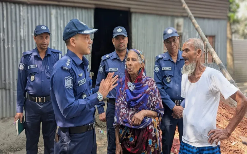 দম্পতি জংসের আলীর ঘরের কষ্ট দূর হবে প্রশাসনের উদ্যোগে